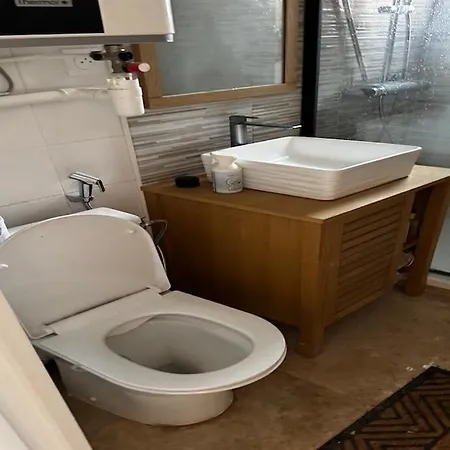 Furnished 2-room With Terrace Apartment *
