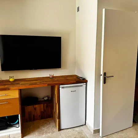 Furnished 2-room With Terrace Apartment *