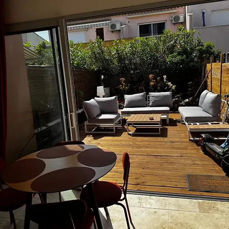 Apartment Furnished 2-room With Terrace