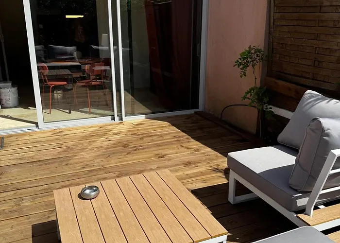 Apartmán Furnished 2-room With Terrace Agde