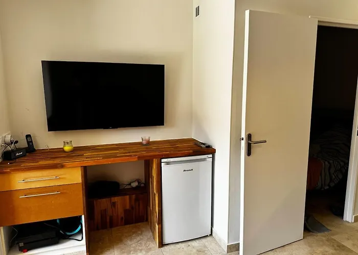 Furnished 2-room With Terrace Apartmán *