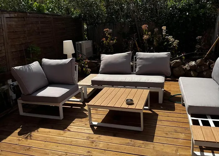 Apartmán Furnished 2-room With Terrace *