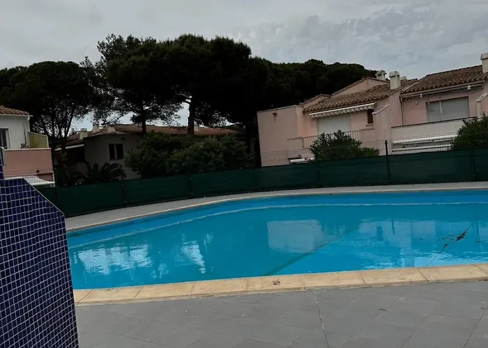 Furnished 2-room With Terrace Apartmán *